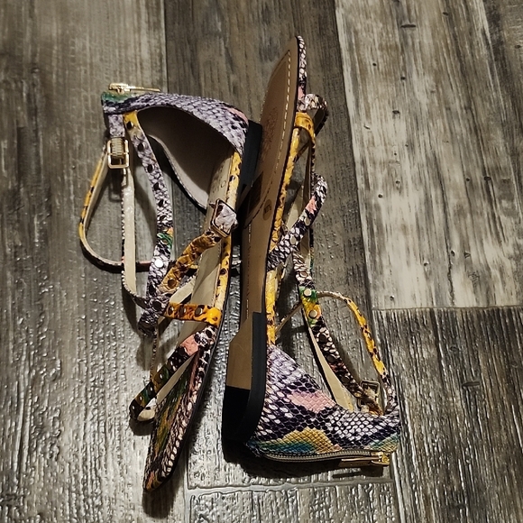Vince Camuto Multicolor Strappy Sandals - Picture 3 of 6